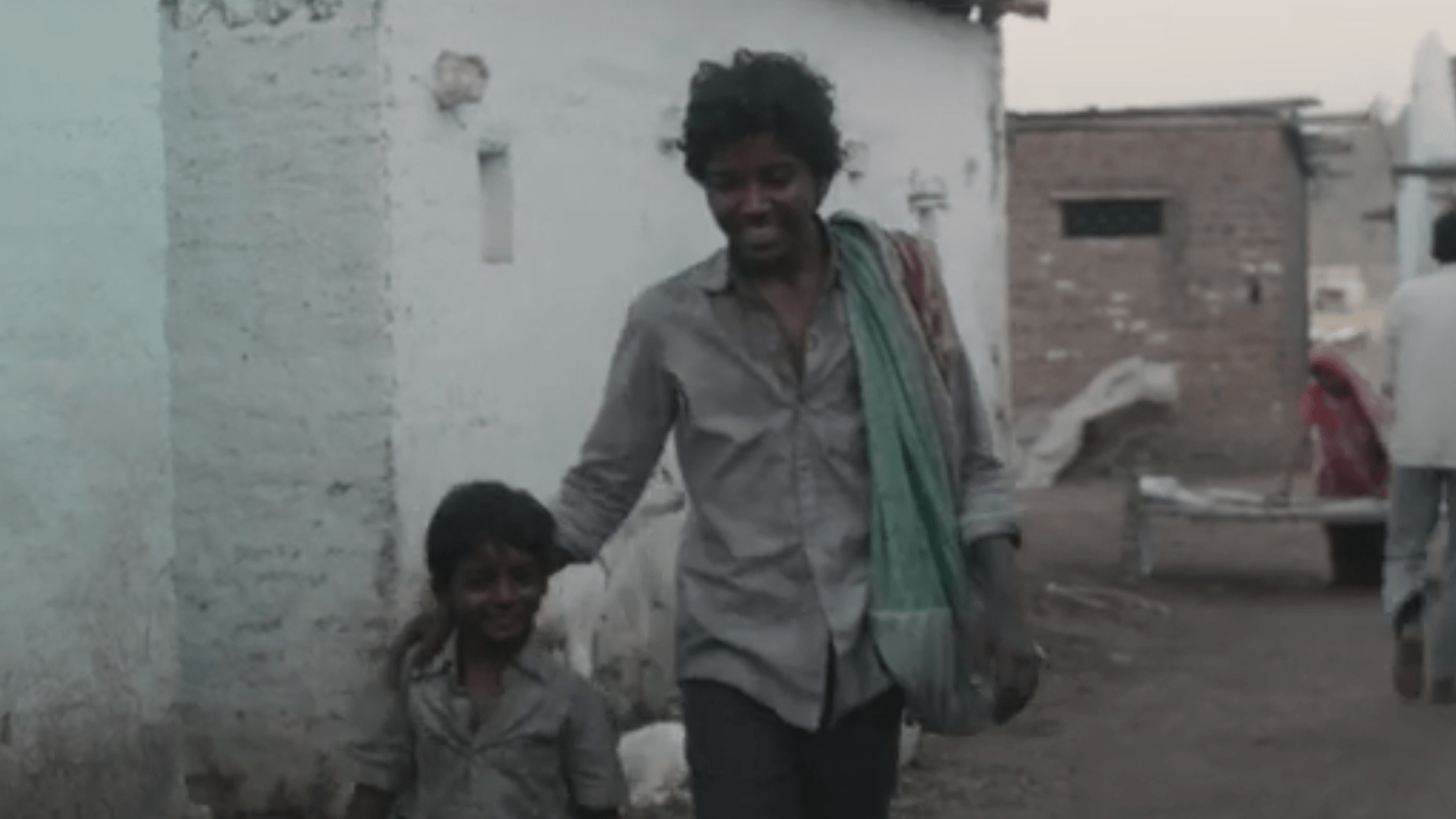 世界の闇と愛情の深さに感動 Lion ライオン 25年目のただいまのストーリーと名シーンをネタバレ動画で完全解説 ミツカル